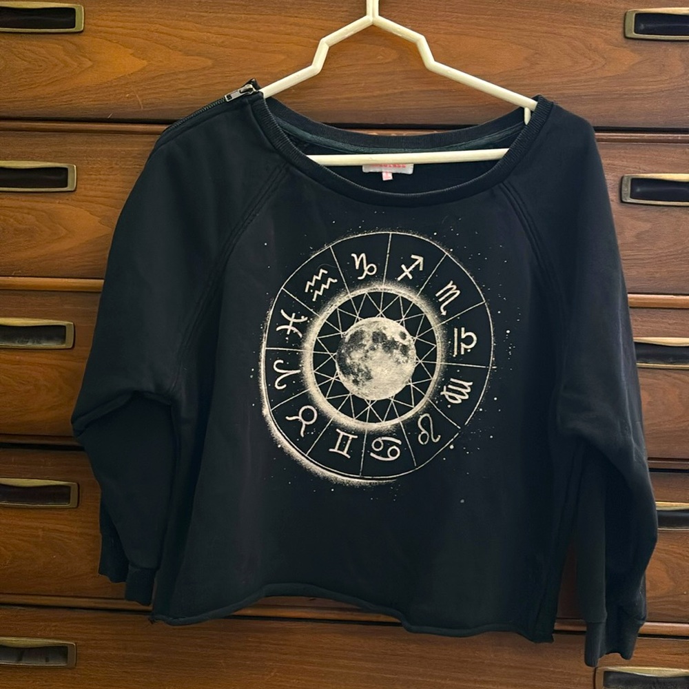 Nameless Astrology Cropped Sweatshirt. Size S.
